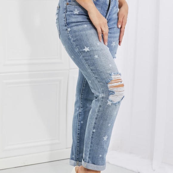 Judy Blue Sarah Full Size Star Pattern Boyfriend Jeans - Picture 2 of 4